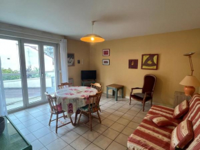 Charmant T2 au Centre d'Aix-les-Bains, Calme, Sud, Parking Privé, Proche Thermes et Commerces - FR-1-555-94